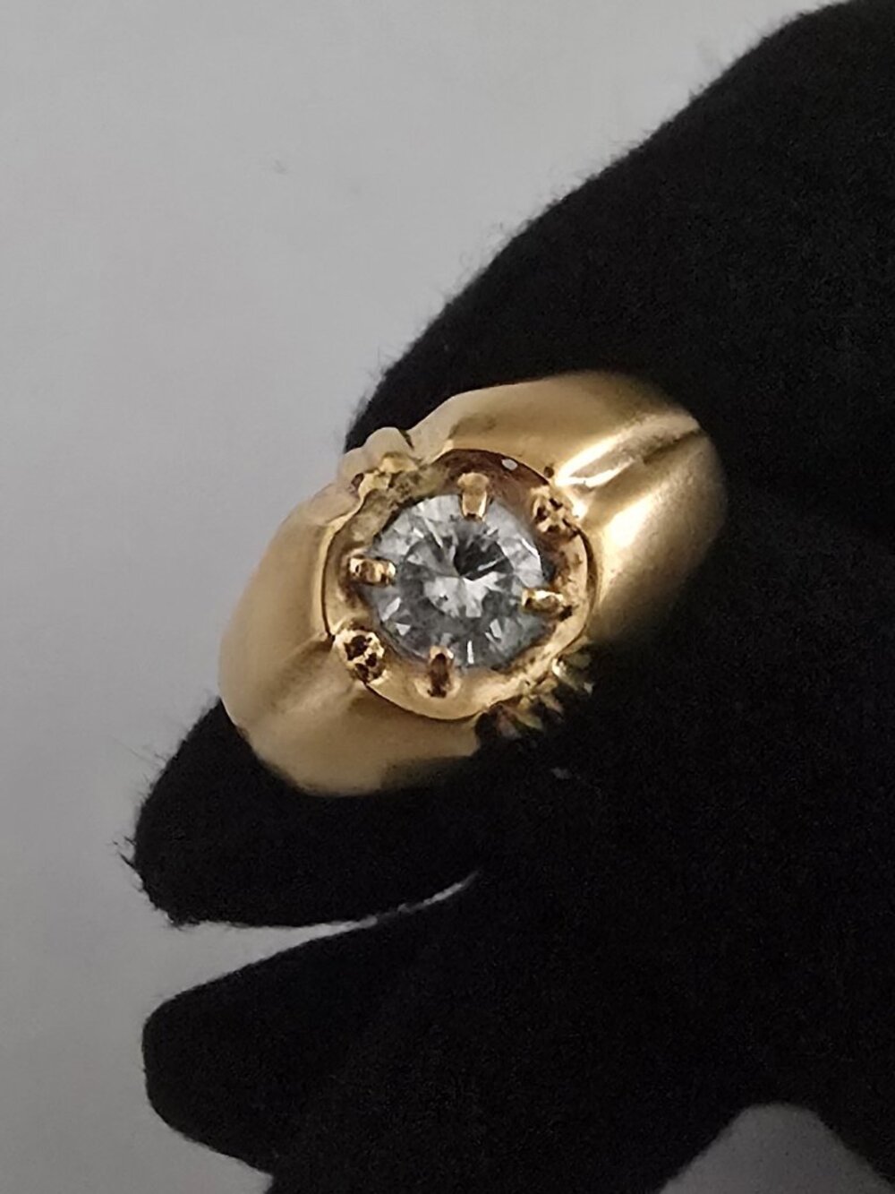 Vintage Classic Gold Tone Rhinestone Men's Ring Size 9.5